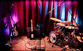 Atmospheric live music image